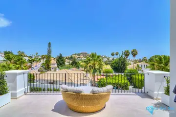 6 bedroom House for Sale in Nueva Andalucía-44225