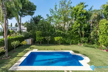 5 bedroom House for Sale in Nueva Andalucía-44305