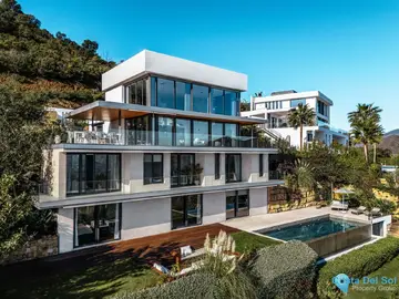 6 bedroom House for Sale in La Mairena-44296