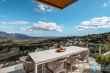 6 bedroom House for Sale in La Mairena-44300