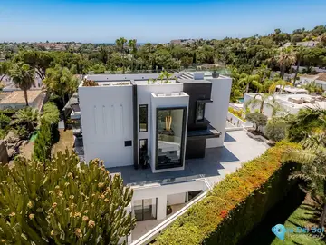 4 bedroom House for Sale in Nueva Andalucía-44369