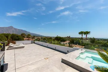 4 bedroom House for Sale in Nueva Andalucía-44371