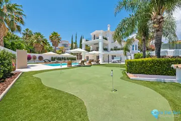 6 bedroom House for Sale in Nueva Andalucía-44431