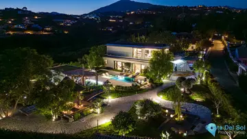 5 bedroom House for Sale in Benahavís