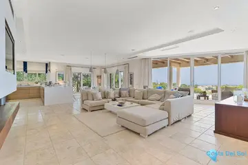 5 bedroom House for Sale in La Quinta