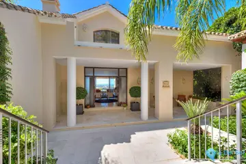 5 bedroom House for Sale in La Quinta-44542