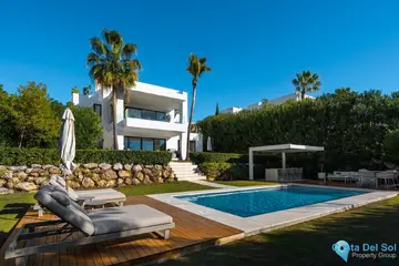 6 bedroom House for Sale in Nueva Andalucía-44623