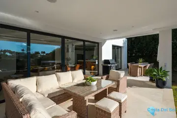 6 bedroom House for Sale in Nueva Andalucía-44624