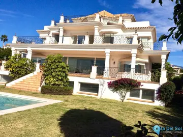 7 bedroom House for Sale in Los Flamingos