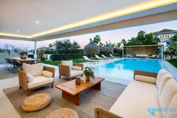 5 bedroom House for Sale in Nueva Andalucía-44695