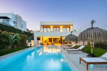5 bedroom House for Sale in Nueva Andalucía-44701