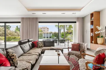 5 bedroom House for Sale in Nueva Andalucía-44712