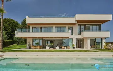 5 bedroom House for Sale in Cortijo de Maza