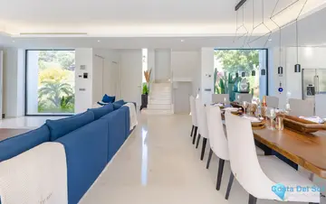 6 bedroom House for Sale in Nueva Andalucía-44949