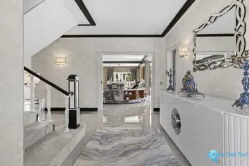 5 bedroom House for Sale in Estepona-45012