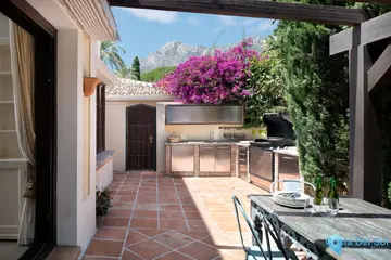 5 bedroom House for Sale in Marbella-45053