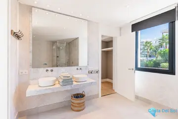 5 bedroom House for Sale in Cabopino-45198