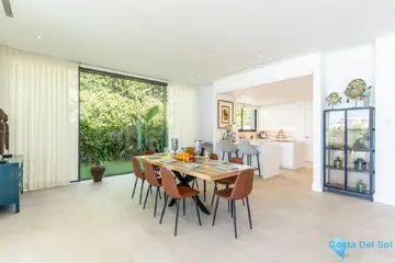 5 bedroom House for Sale in Cabopino-45204