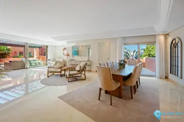 3 bedroom Apartment for Sale in Marbella-45281