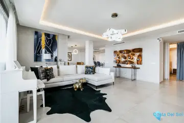 7 bedroom Apartment for Sale in Aloha-45353