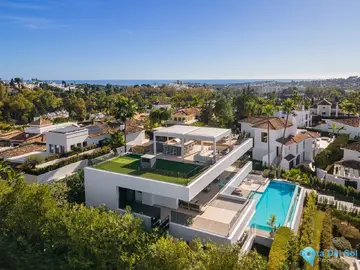 5 bedroom House for Sale in Nueva Andalucía-45361