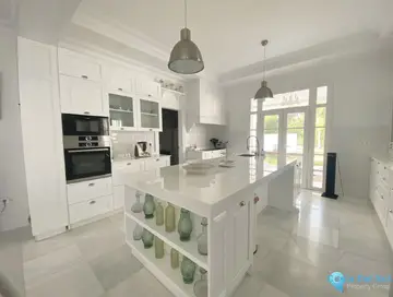 13 bedroom House for Sale in Marbella-45443