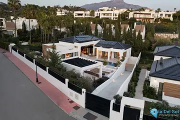 6 bedroom House for Sale in Nueva Andalucía-45487