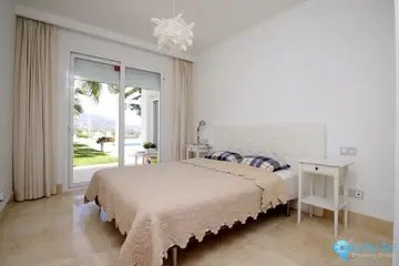 6 bedroom House for Sale in Las Brisas-45621