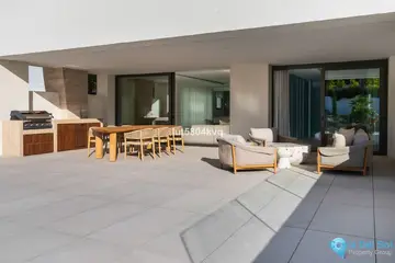 4 bedroom Apartment for Sale in The Golden Mile-45749