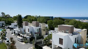 4 bedroom House for Sale in The Golden Mile-45779