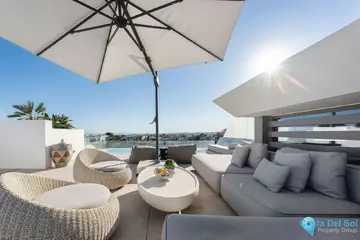 4 bedroom House for Sale in Nueva Andalucía