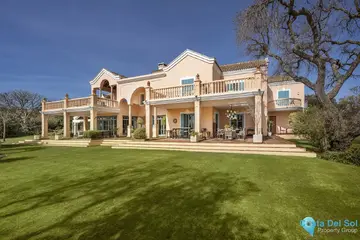 6 bedroom House for Sale in San Roque Club