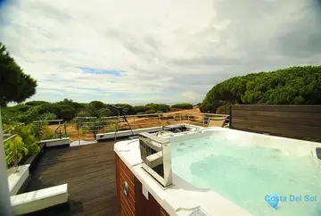 8 bedroom House for Sale in Cabopino-46014