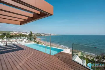 4 bedroom Apartment for Sale in Estepona-46051