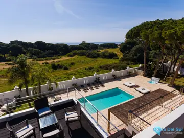 8 bedroom House for Sale in Artola-46076