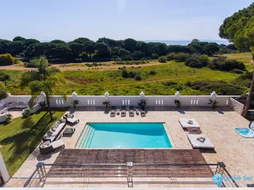 8 bedroom House for Sale in Artola-46085