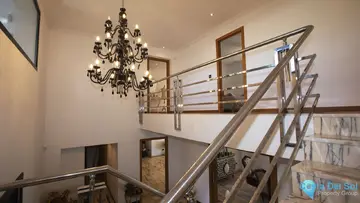8 bedroom House for Sale in Artola-46089