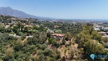 7138m2 Plot for Sale in Los Almendros