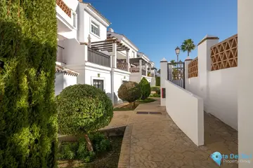 4 bedroom House for Sale in Alhaurín de la Torre-17215