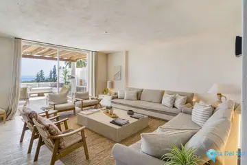 5 bedroom Apartment for Sale in The Golden Mile-46230