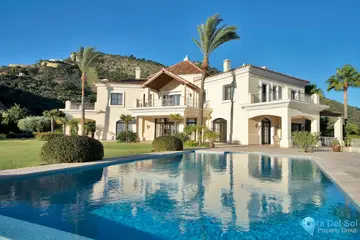 5 bedroom House for Sale in Benahavís