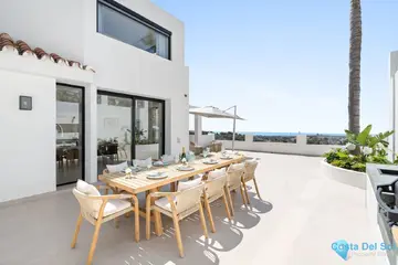 5 bedroom House for Sale in Nueva Andalucía-46368