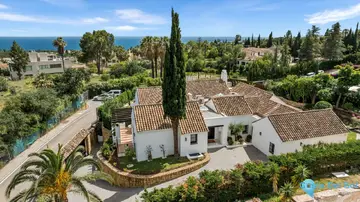 4 bedroom House for Sale in The Golden Mile-46396