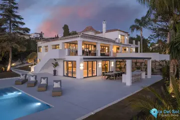 5 bedroom House for Sale in El Paraiso-46417