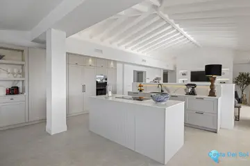 5 bedroom House for Sale in El Paraiso-46424