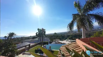 8 bedroom House for Sale in El Paraiso-46512
