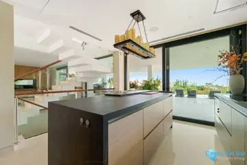 5 bedroom House for Sale in Nueva Andalucía-46539