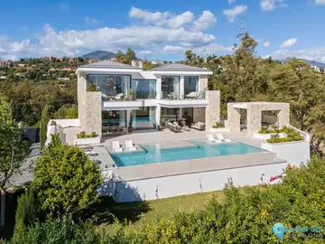 5 bedroom House for Sale in La Quinta