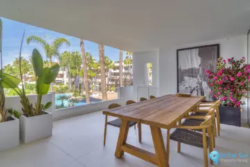 3 bedroom Apartment for Sale in The Golden Mile
