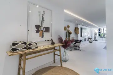 3 bedroom Apartment for Sale in The Golden Mile-46646